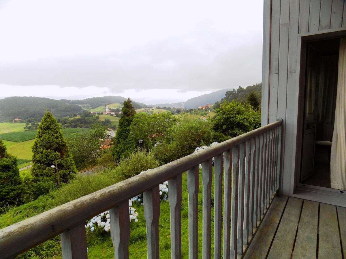 Casa De Babel Bed & Breakfast Кудилеро Екстериор снимка