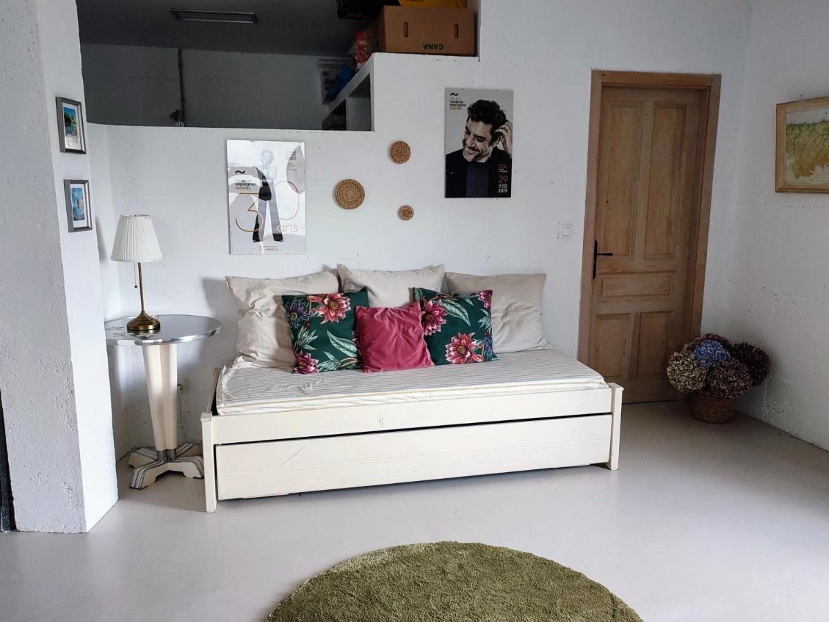 Casa De Babel Bed & Breakfast Кудилеро Екстериор снимка